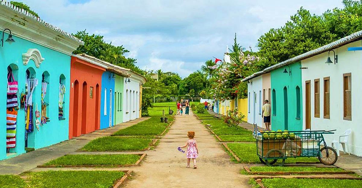 Casas coloridas do Quadrado de Trancoso